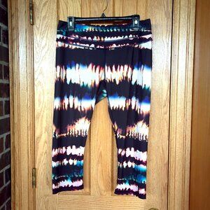 Lucy rainbow Fire Dance Hatha capri gym leggings L tie dye boho crop hippie yoga